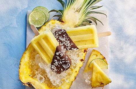 Image of "Piña colada ice lollies"
