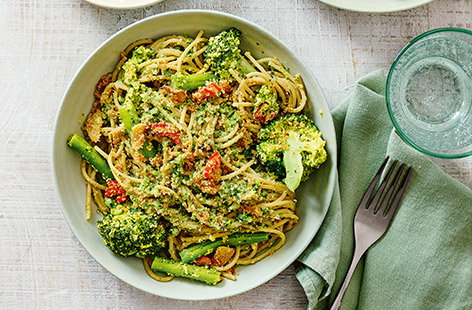 Image of "Broccoli pesto pasta with spicy crumbs "
