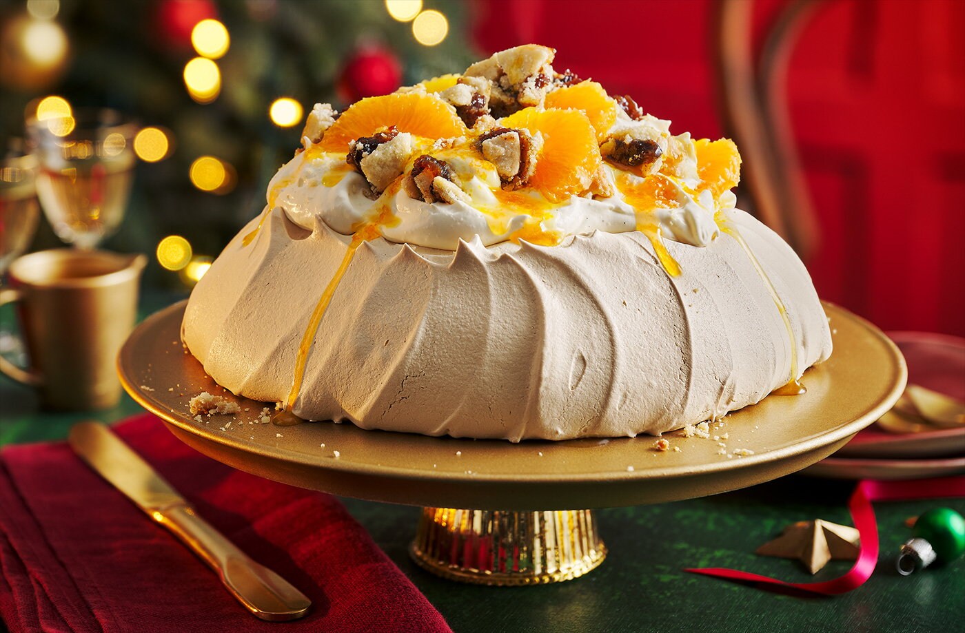 Brown sugar Pavlova with mince pies and sherry