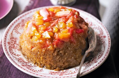 Image of "Rhubarb and ginger steamed pudding"