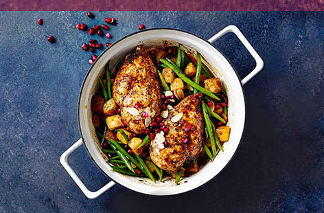 Image of "Middle Eastern-inspired chicken with green beans"