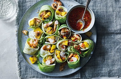 Image of "Prawn, mango and lettuce 'summer rolls'"