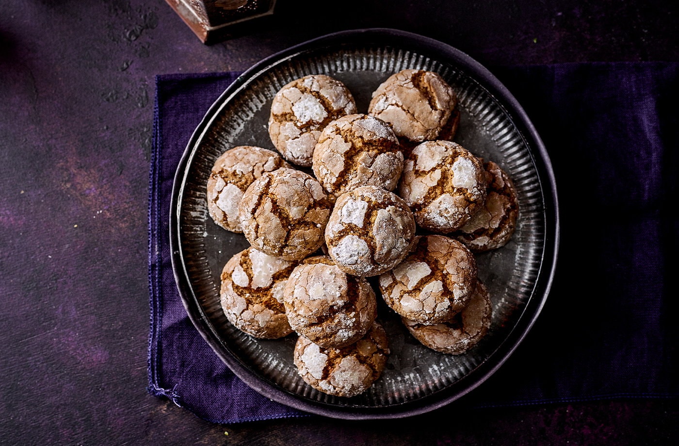 Walnut and orange ghriba