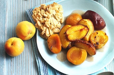 Image of "Baked nectarines and apricots with Marsala and honey"
