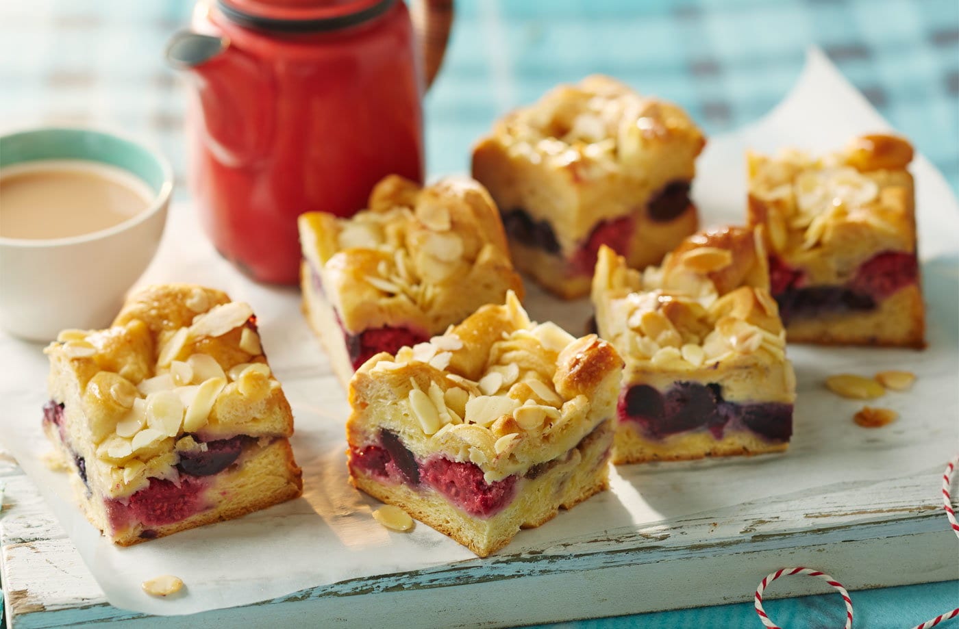 Summer berry traybake