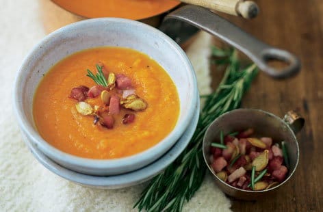 Image of "Pumpkin soup with rosemary and bacon"
