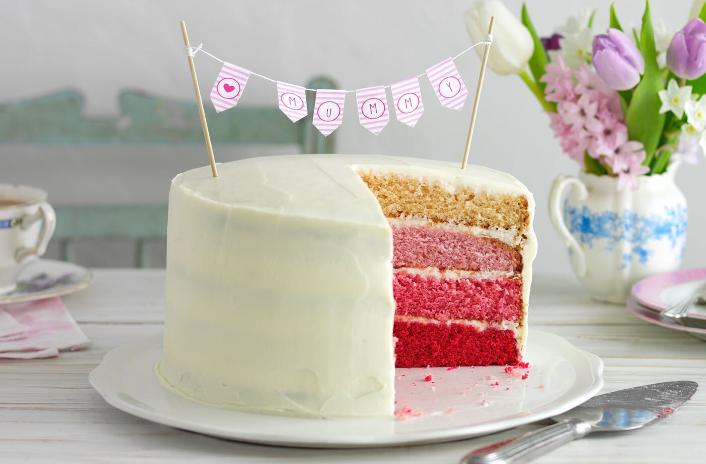 Ombré cake with cream cheese icing