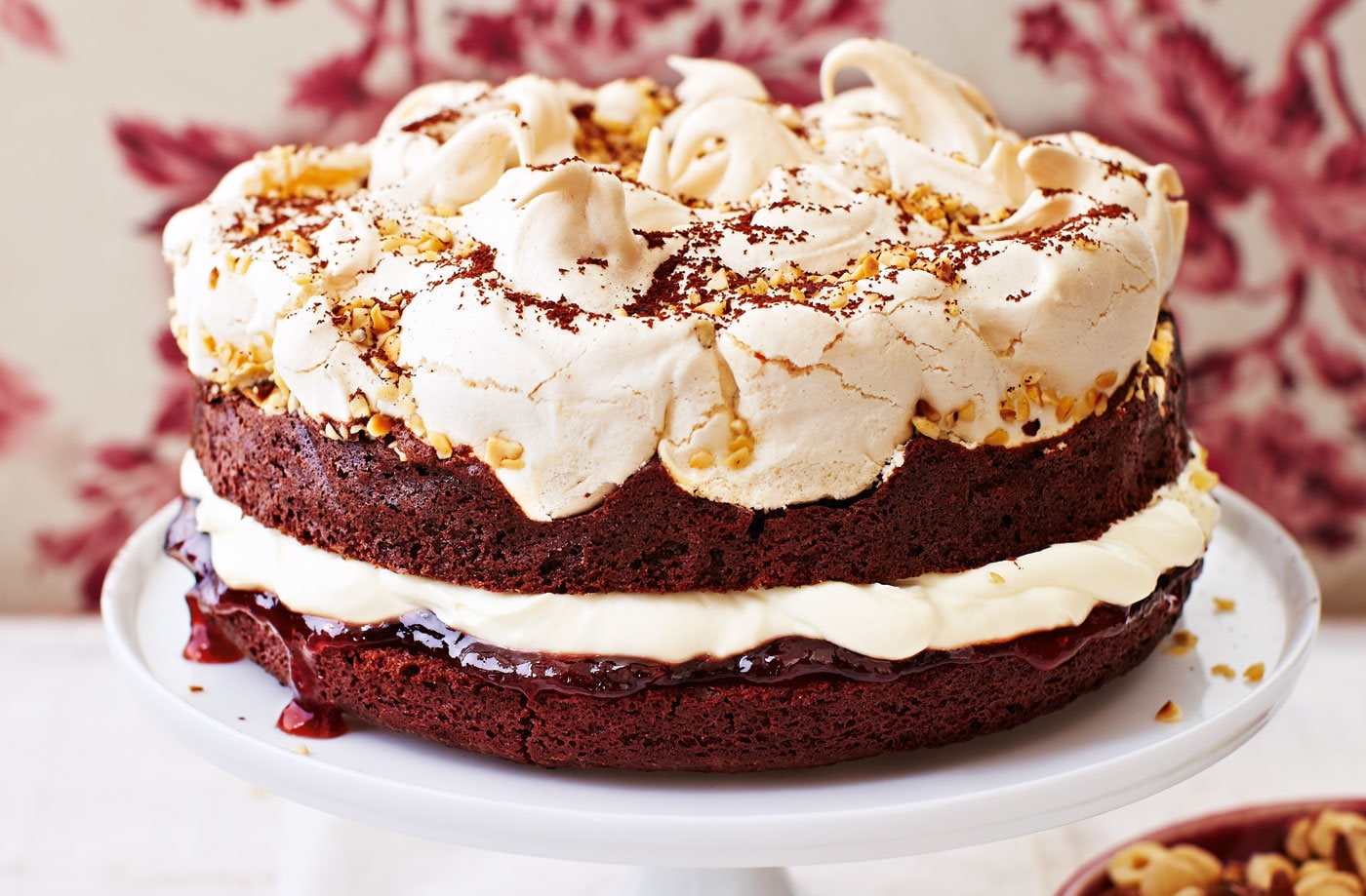 Meringue-topped brownie cake