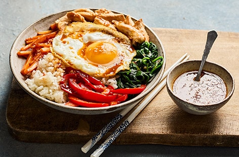 Image of "Bibimbap-style chicken rice bowl"