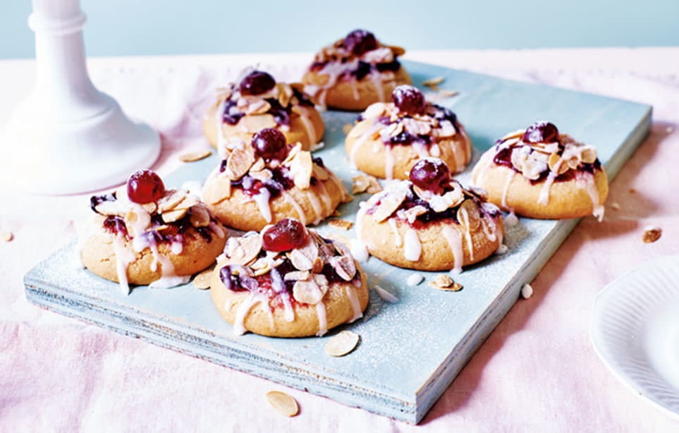 Bakewell cookies