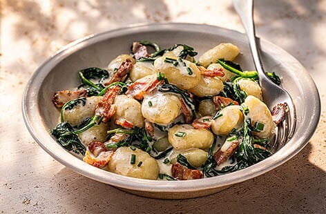 Image of "Gnocchi with blue cheese, bacon and spinach"