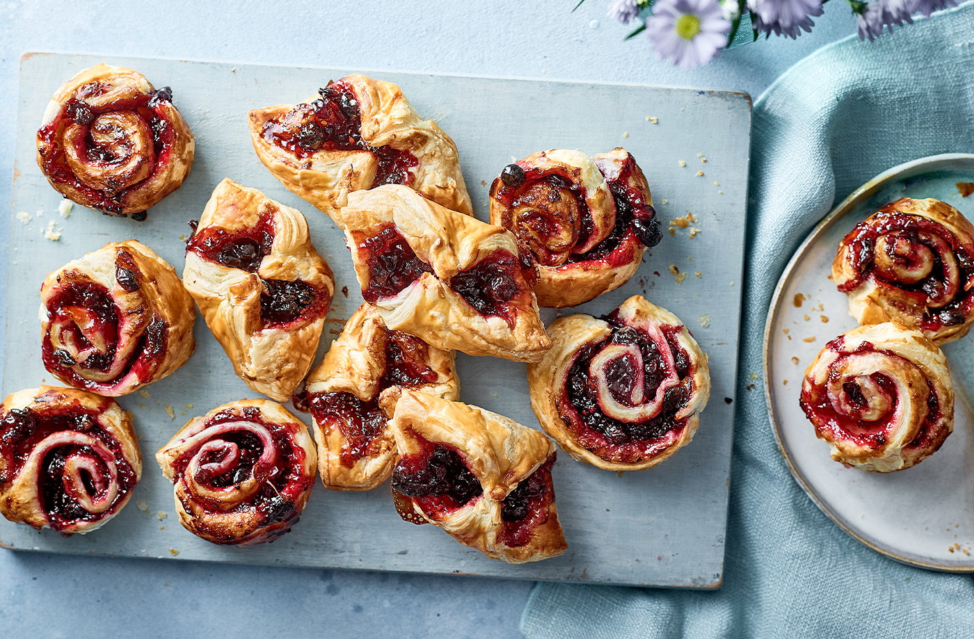 Mini berry pastries