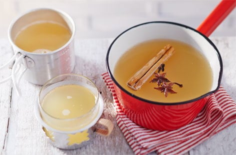 Image of "Spiced apple and ginger ale"