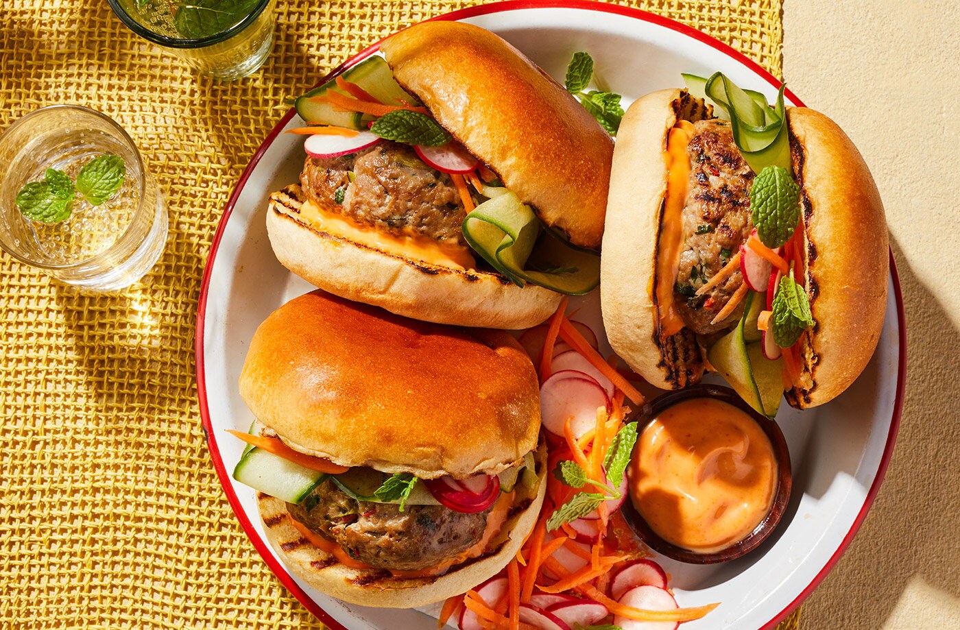 Bánh mì burgers