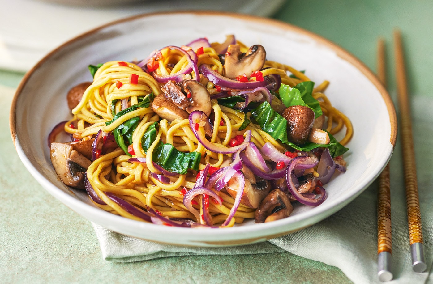 Mushroom chow mein