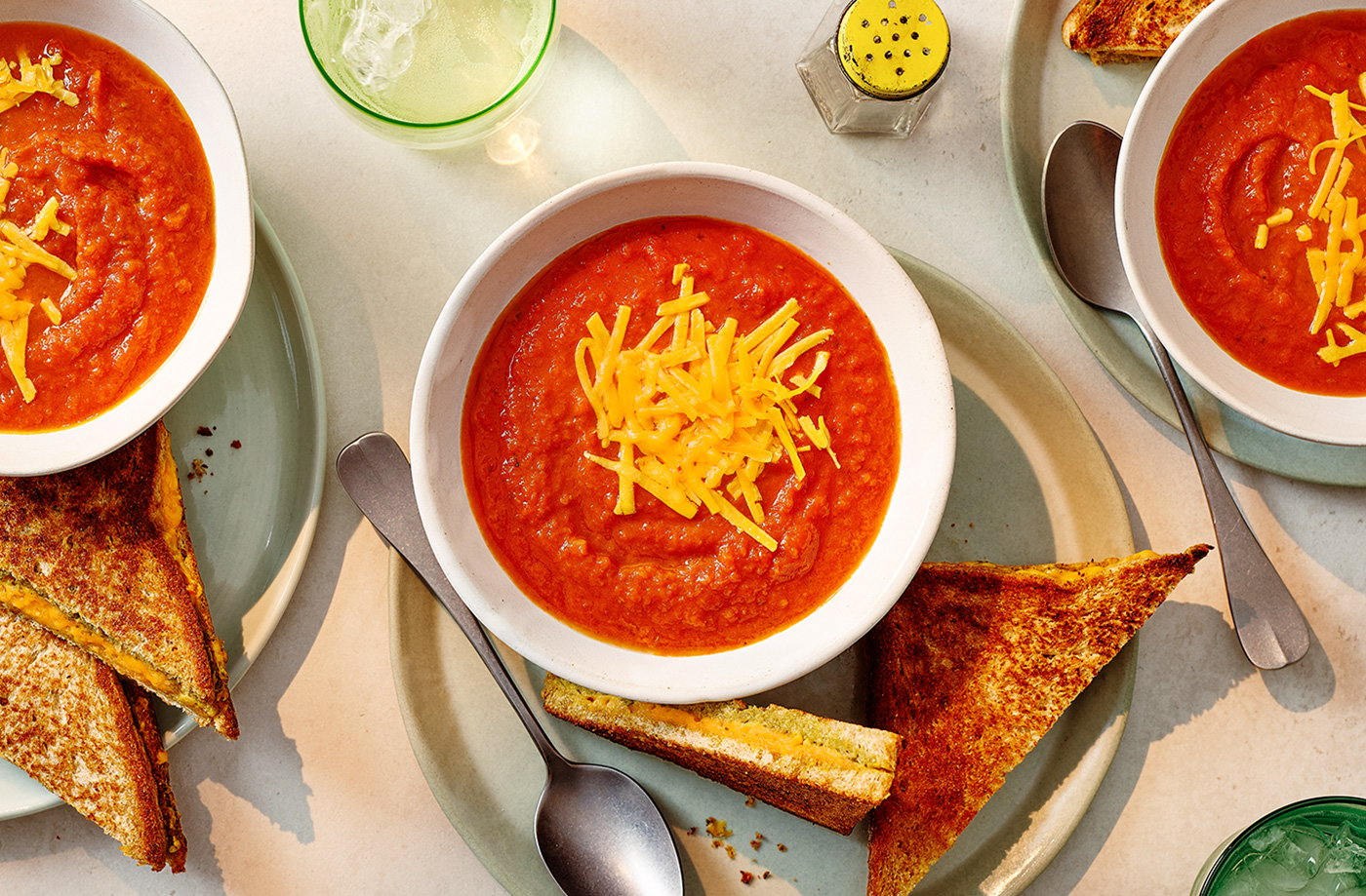 Tomato soup with pesto toasties