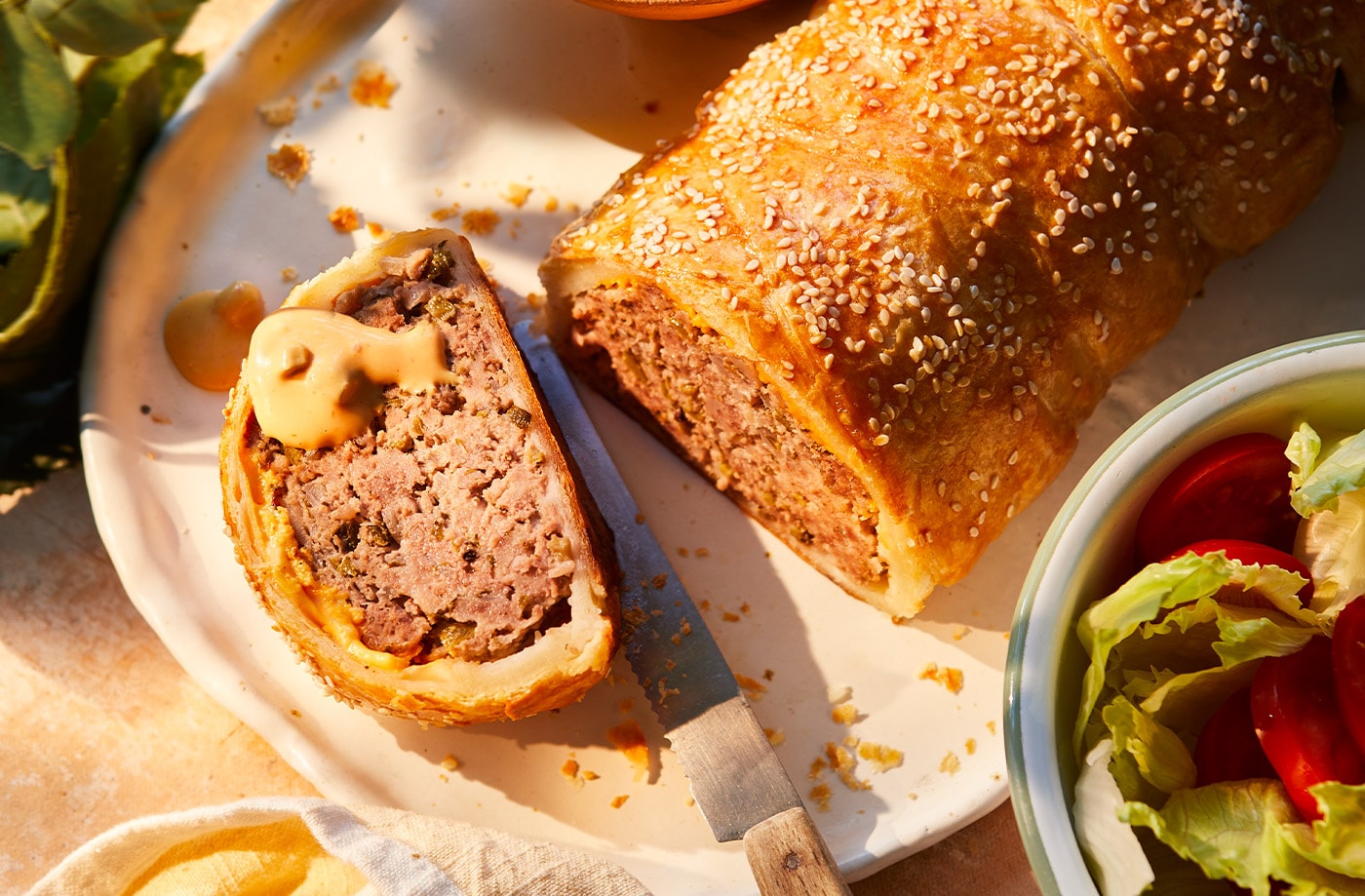 1400x919_Cheeseburger-plait