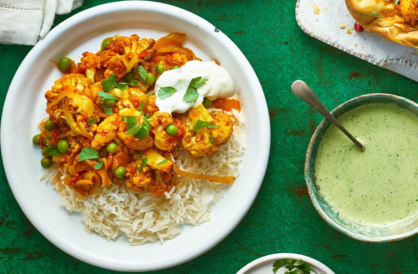 Cauliflower and pea curry