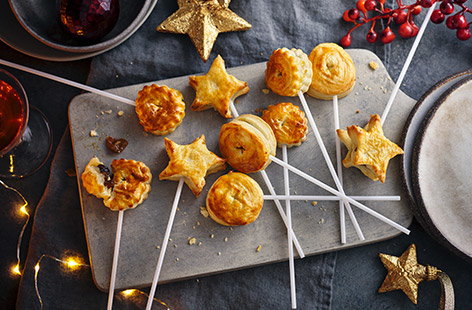 Image of "Mince pie pops"