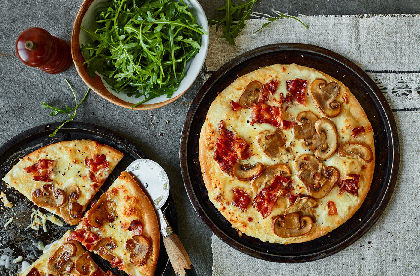 Carbonara pizza
