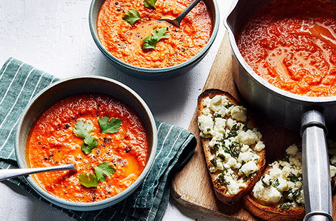 Image of "Harissa tomato soup with feta toasts"