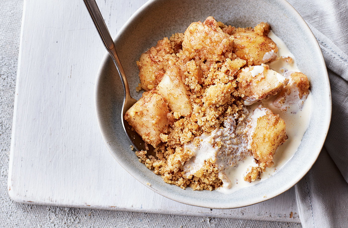 Air-fryer apple crumble