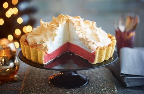 Image of "Cranberry meringue pie "