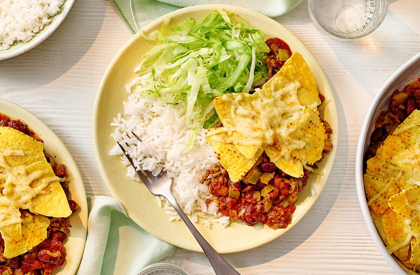 Nacho-topped chilli con carne bake
