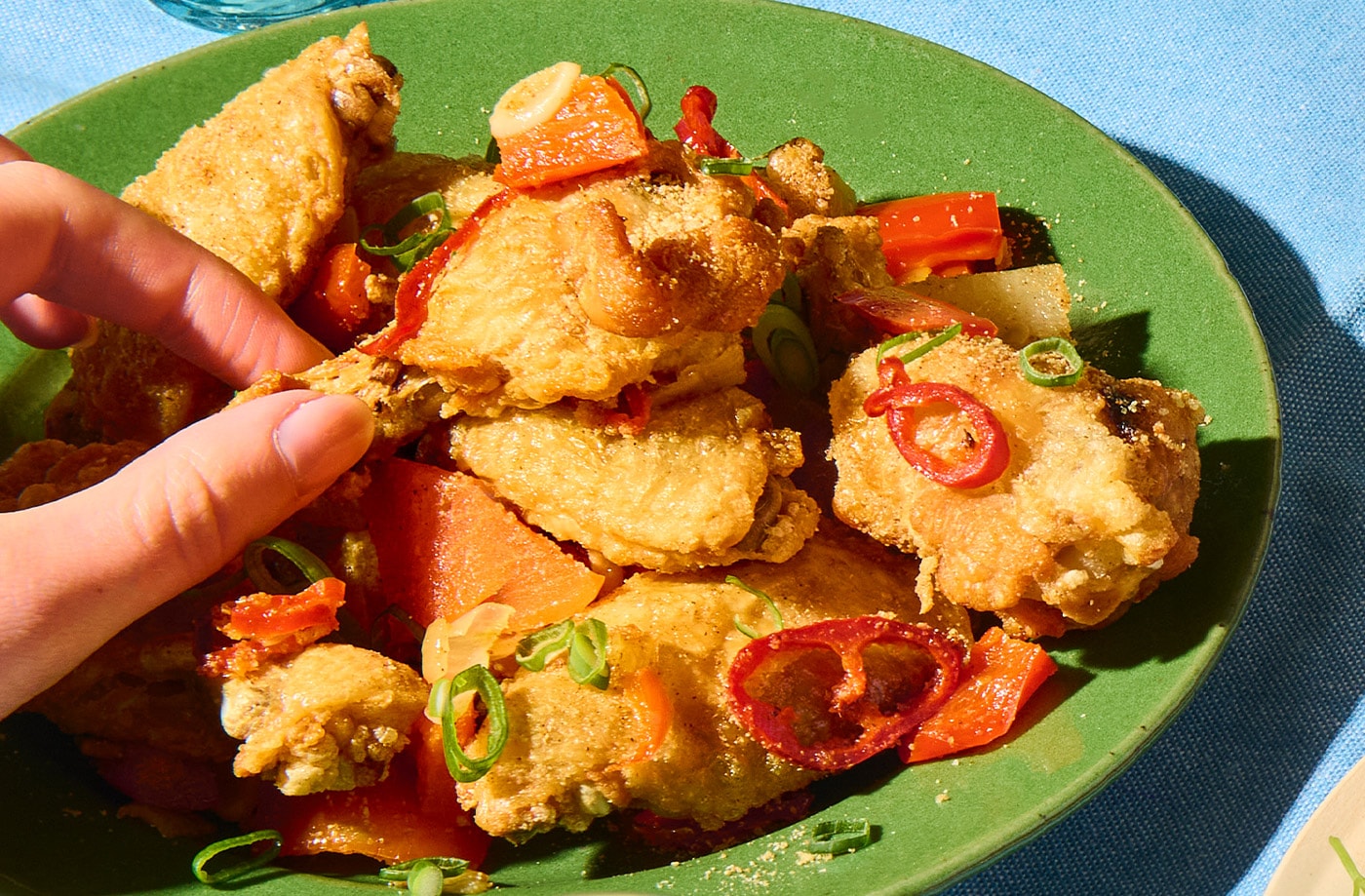1400x919_Salt and pepper chicken wings