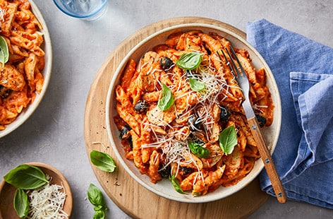 Image of "Creamy chicken arrabbiata pasta"