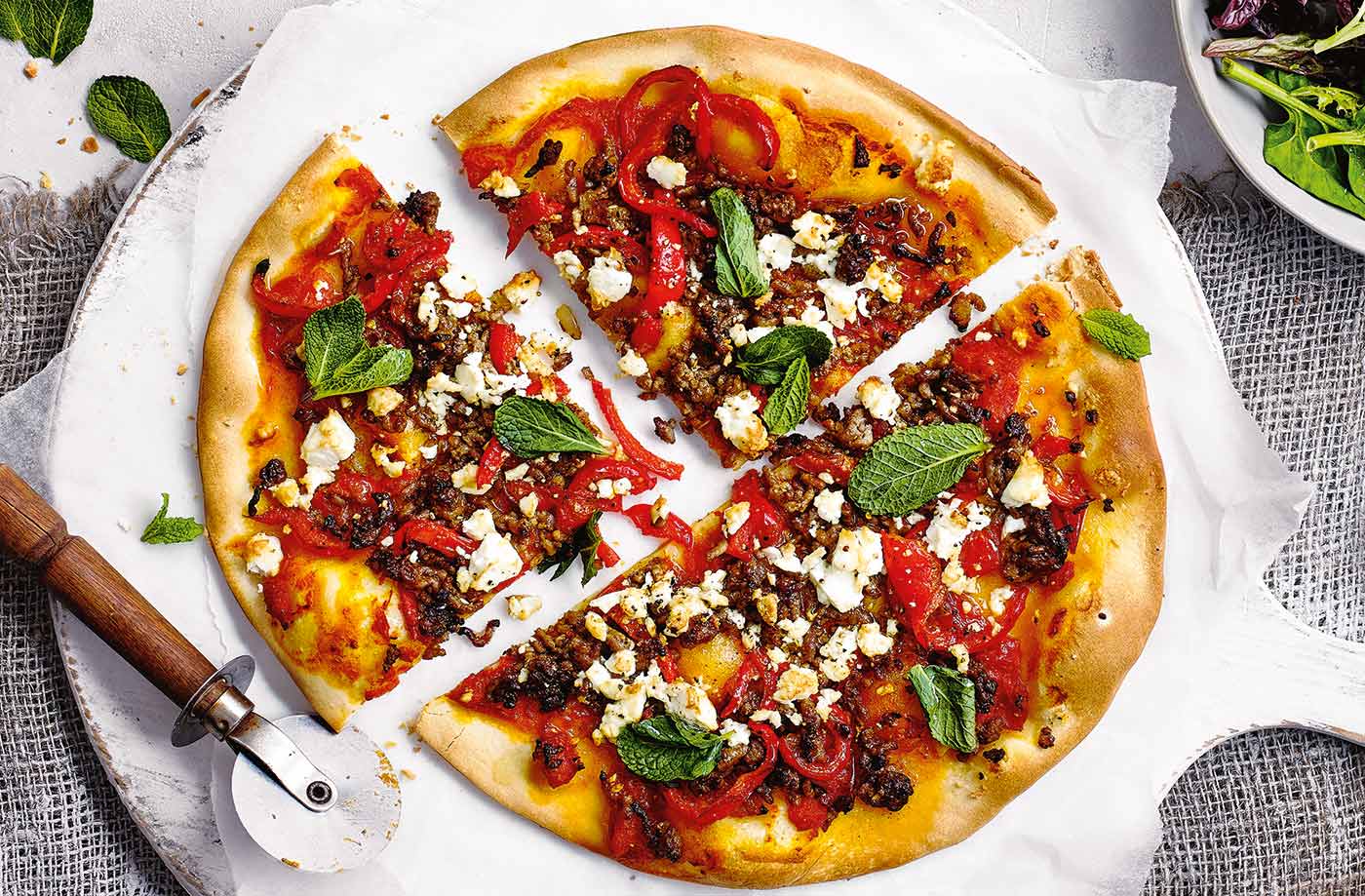 Speedy Turkish pizzas
