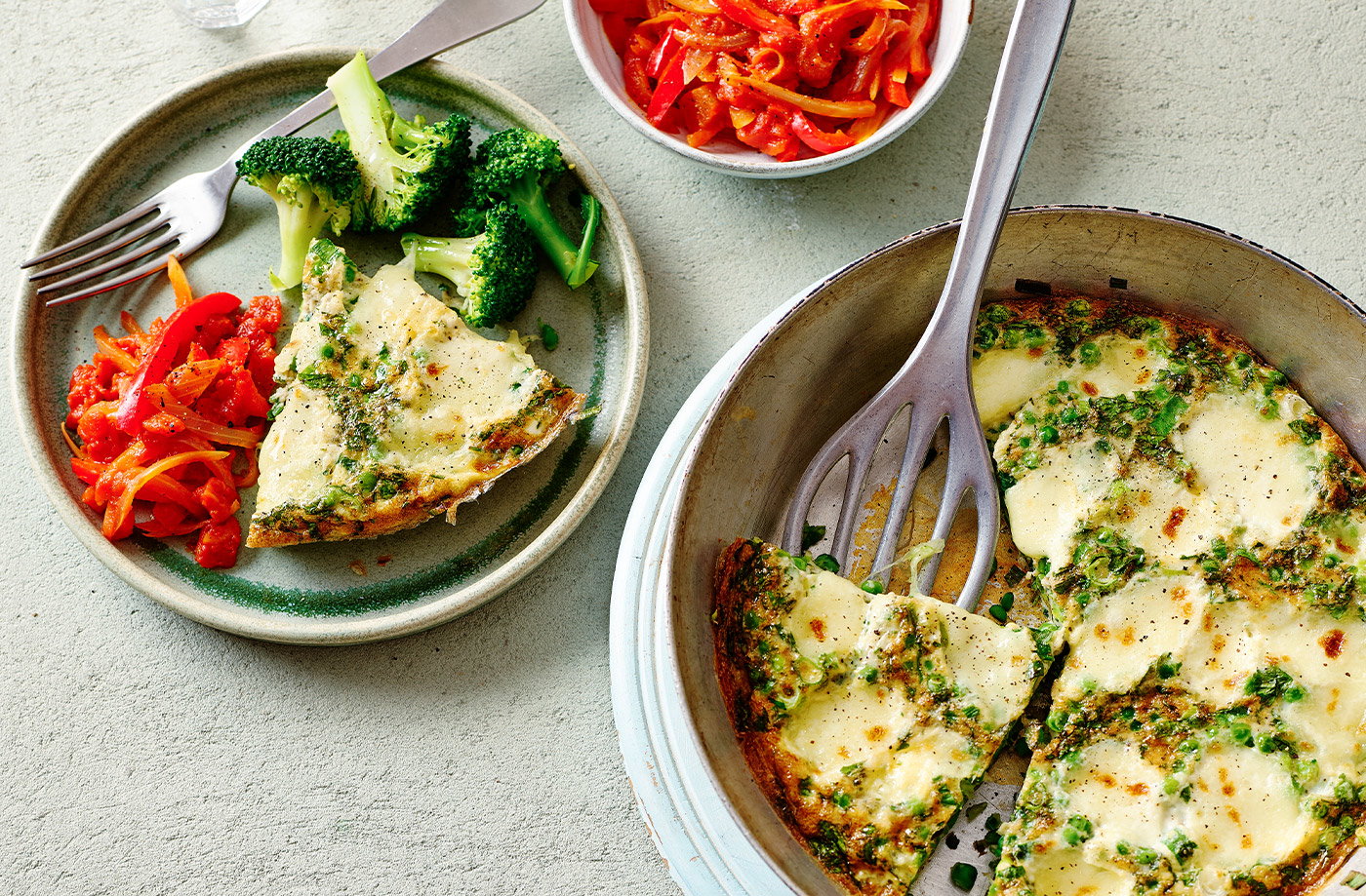 Pea and mozzarella frittata