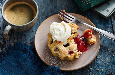 Plum and cardamom tarts