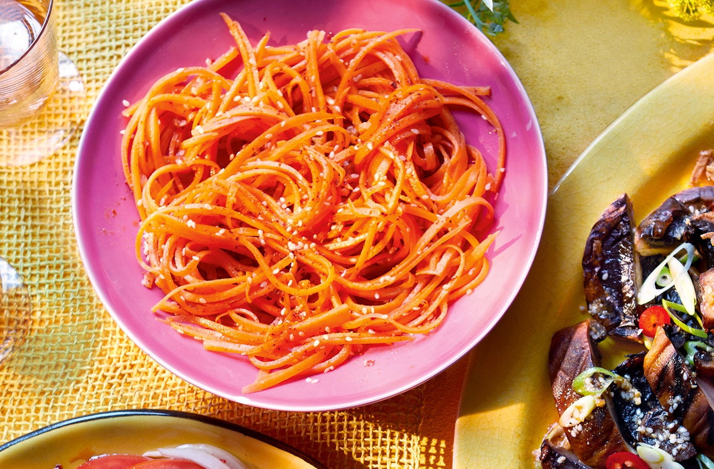 Spicy carrot salad