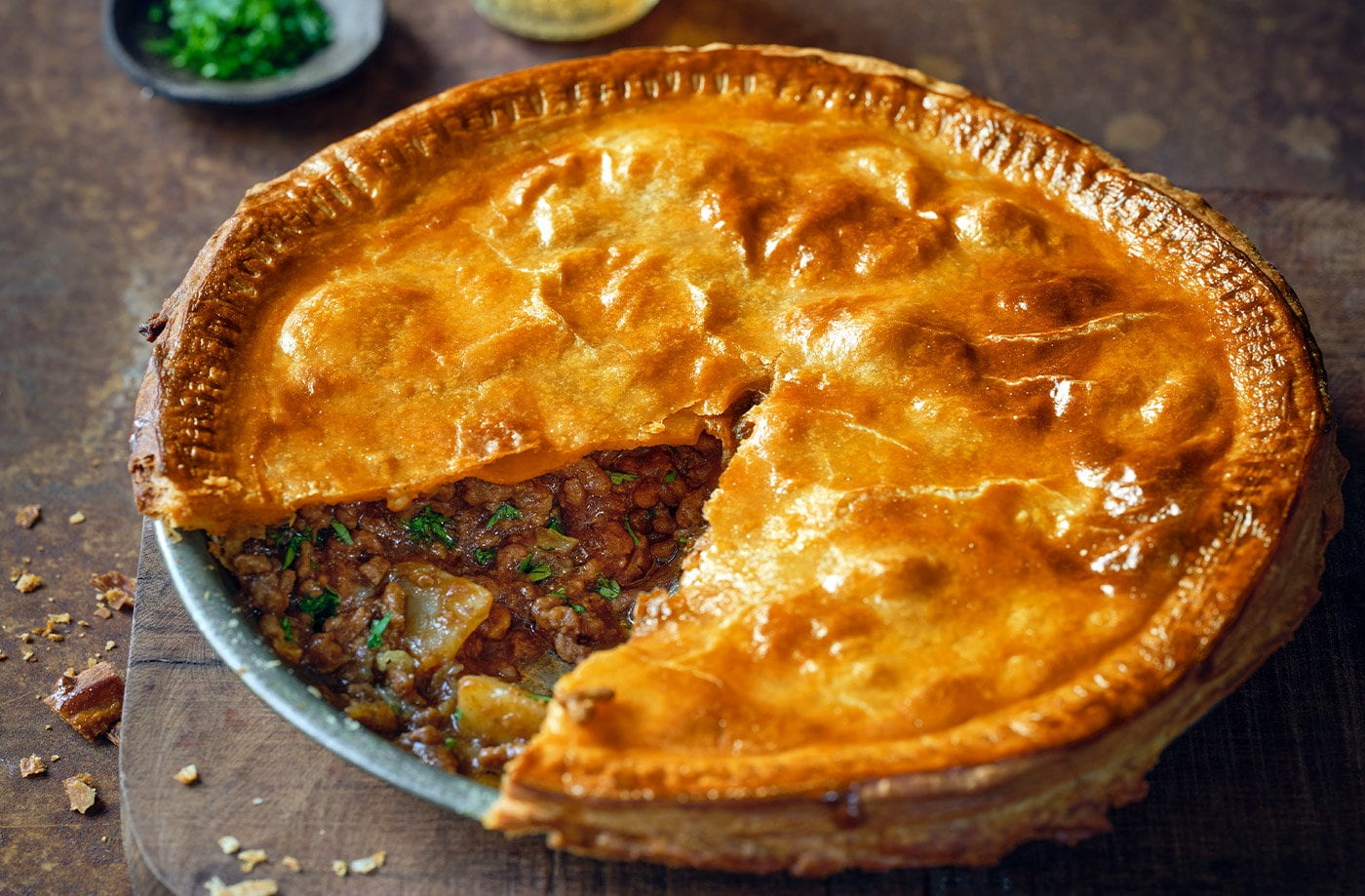 Pub classic beef and onion pie