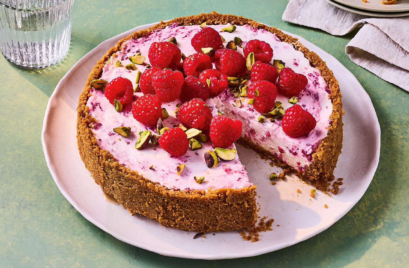 Raspberry and mascarpone cheesecake
