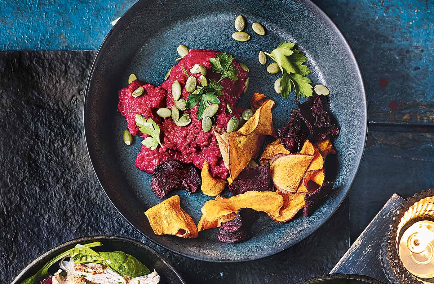 Beetroot houmous bowls
