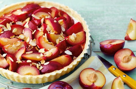 Image of "Vanilla, plum, amaretto and mascarpone tart"