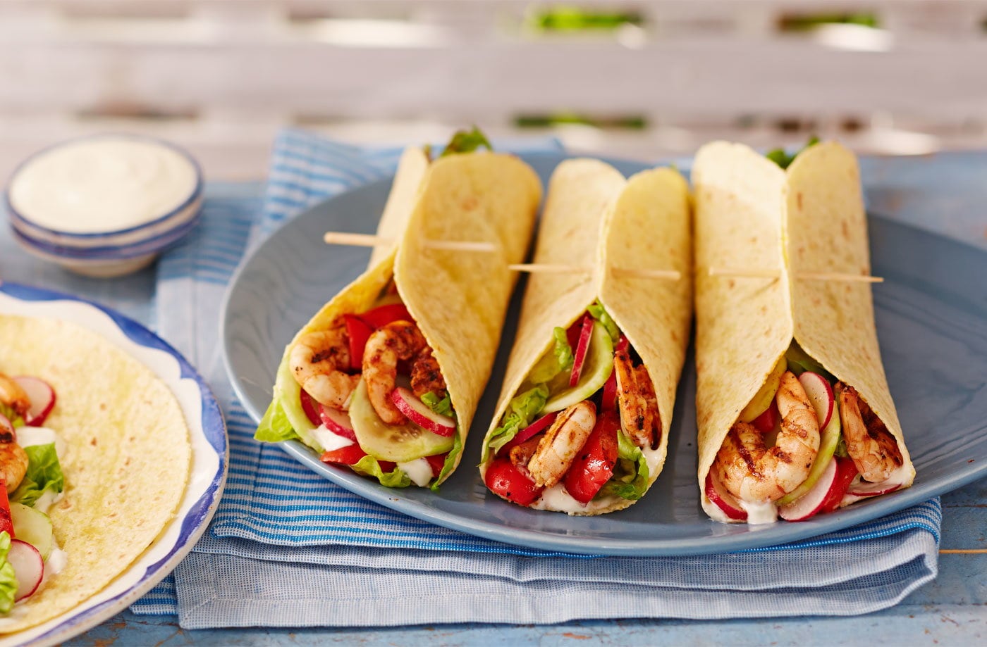 Smoky prawn and pepper wraps