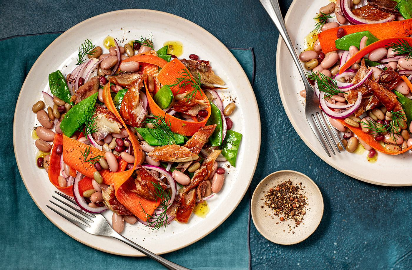 Peppered mackerel bean salad