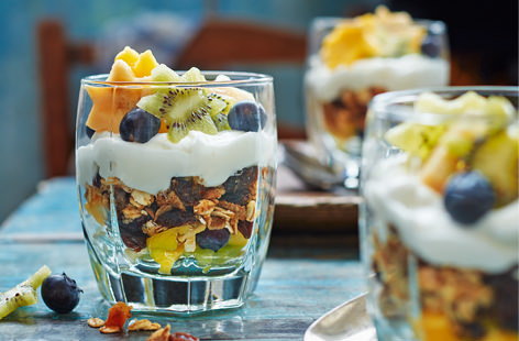 Image of "Starry muesli yogurt pots"