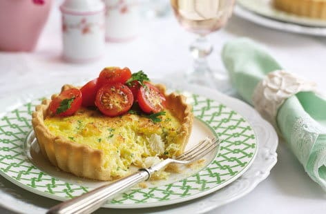 Image of "Crab and saffron tarts"