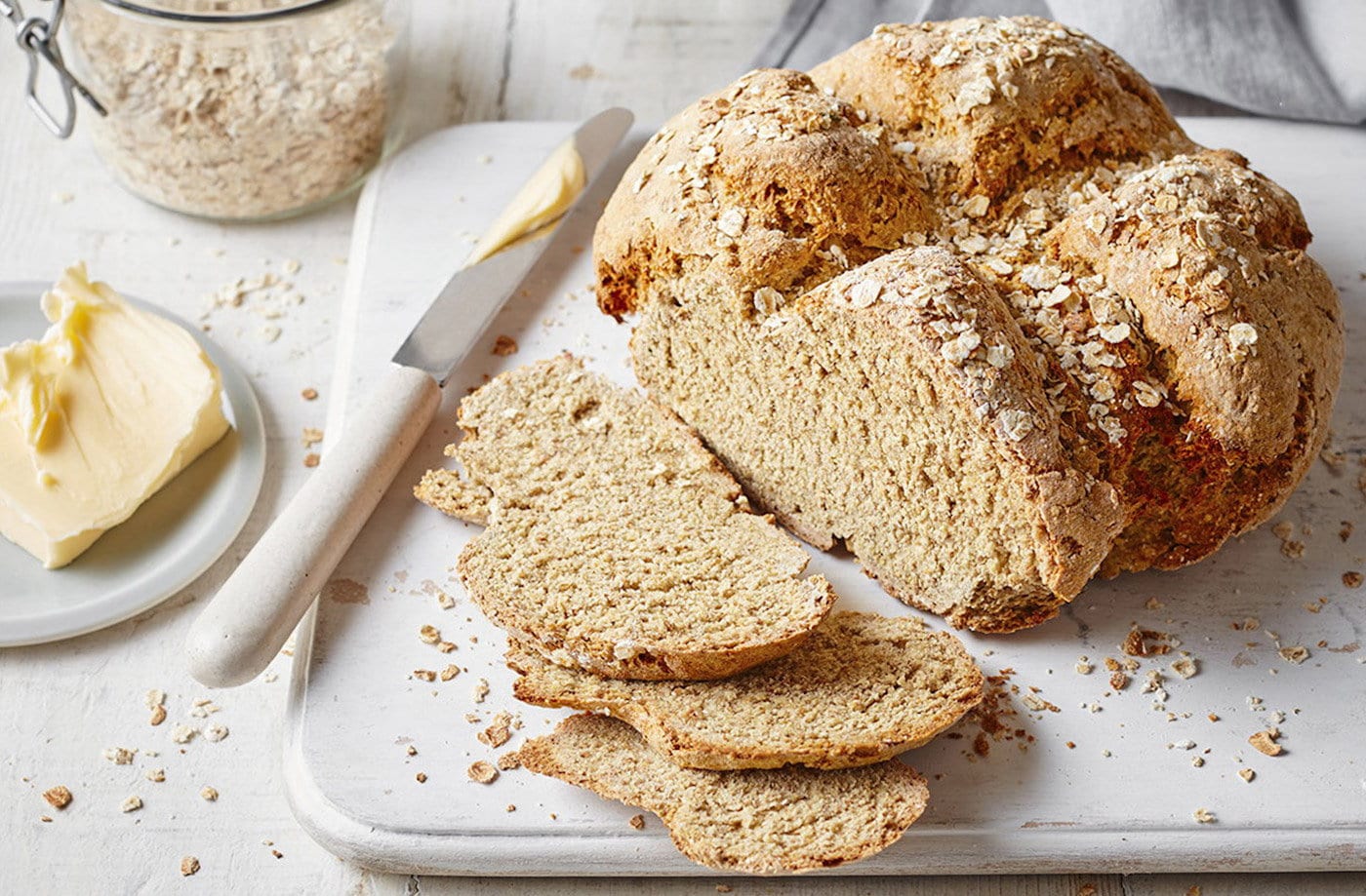 Oaty soda bread