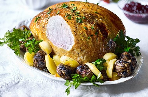 Image of "Roast turkey crown with apple and honey glaze "