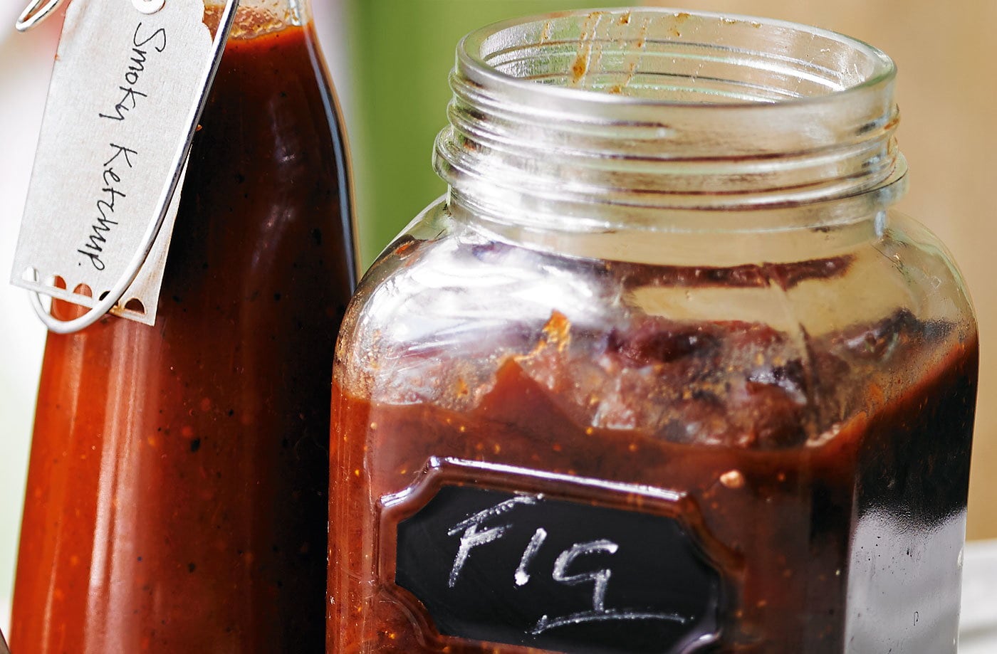 Fig, date and onion chutney