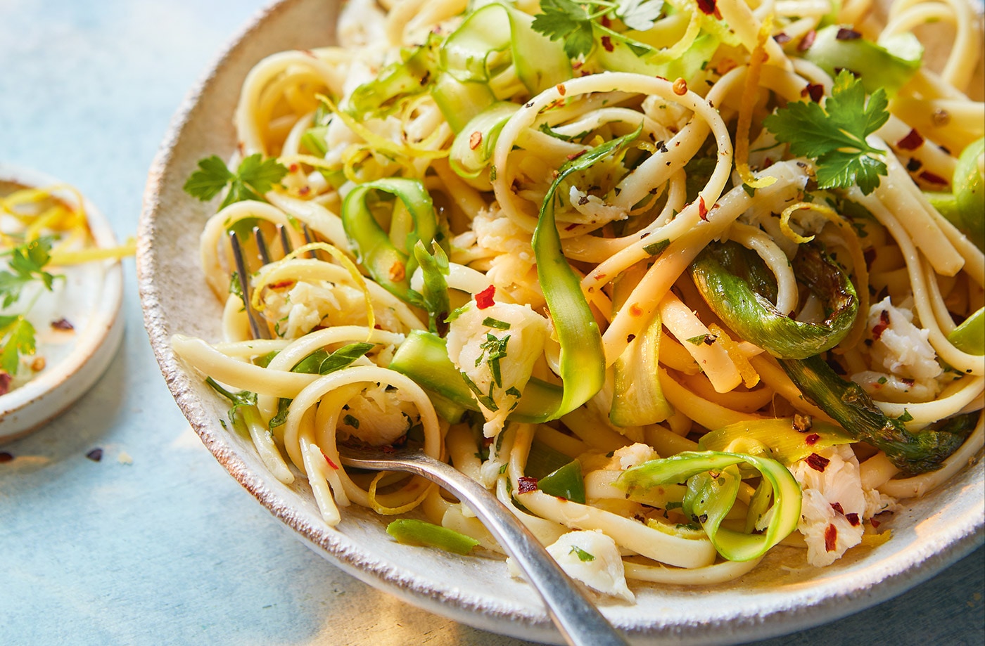 Crab and asparagus linguine