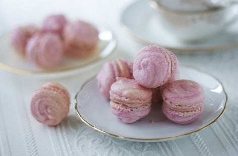 Image of "Raspberry ripple macarons"