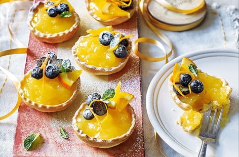 Image of "Orange curd tarts"