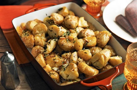 Image of "Crispy potatoes with garlic and thyme"