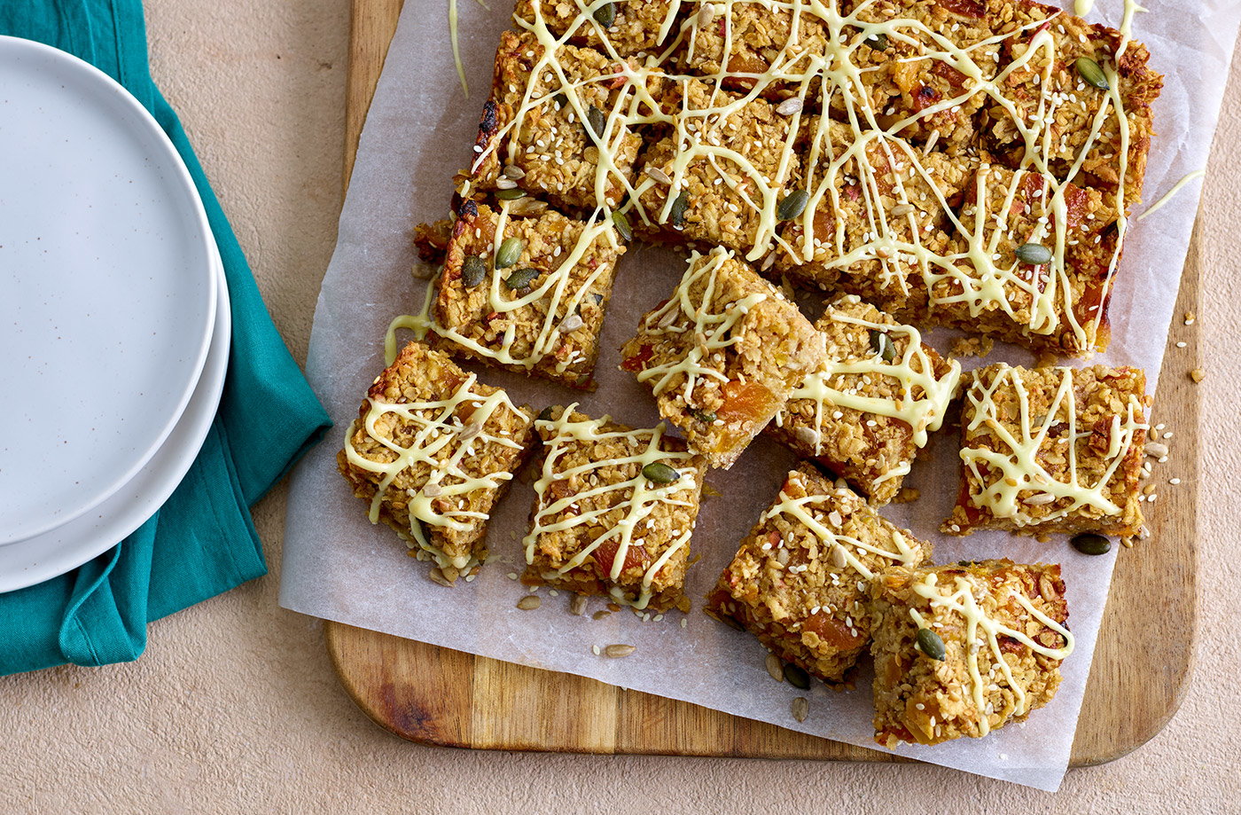 Apple and cinnamon flapjacks